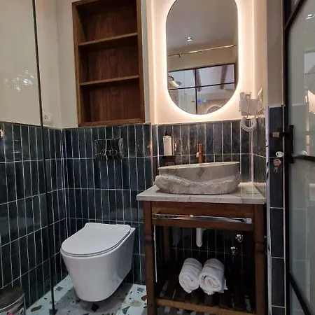 Bujtina Behram Отель *