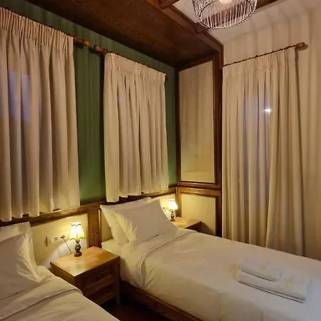 Bujtina Behram Hotel