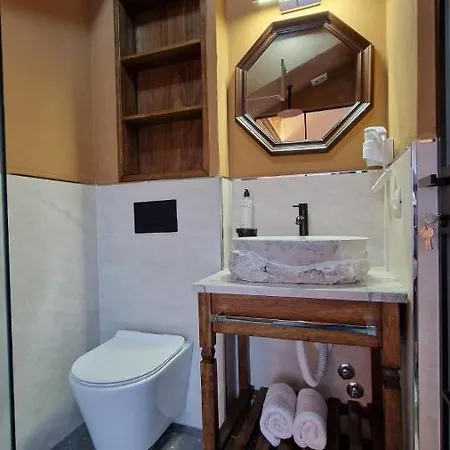 Bujtina Behram Hotel *