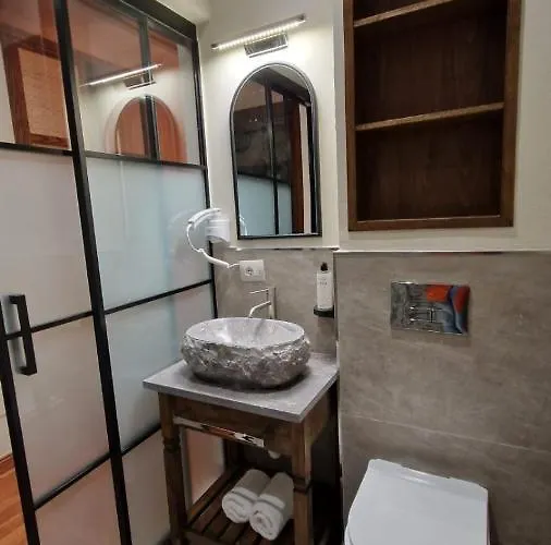 Hotel Bujtina Behram *